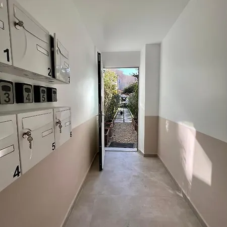 Amazing New Property In The Heart Of The Old Town Of Antibes Buitenkant foto