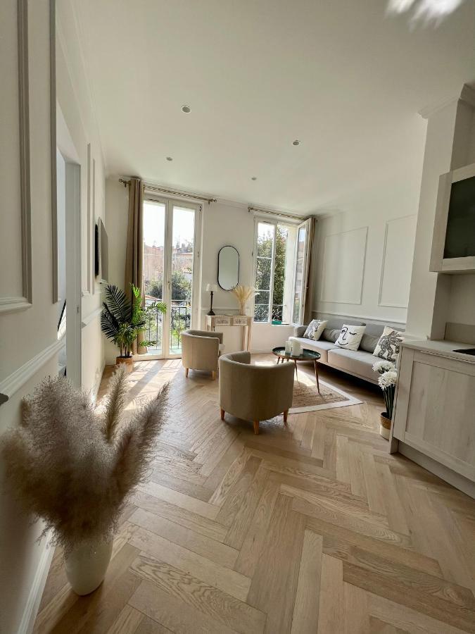 Appartement Amazing New In The Heart Of The Old Town Of *